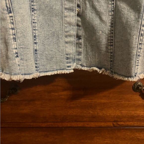 Denim vest, size medium,Sunshine and Rodeos - Picture 5 of 8